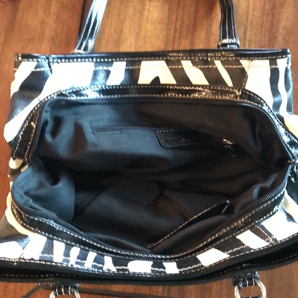 Nine & Co Purse - Picture 9 of 10